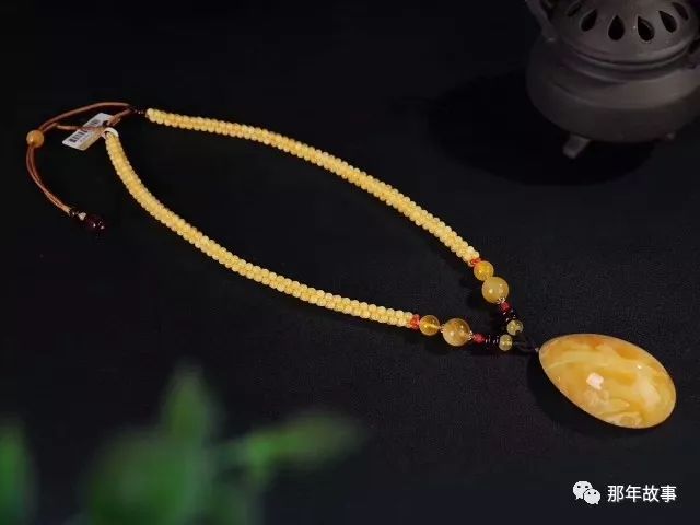 蜜蜡真假辨别最快的方法,蜜蜡和琥珀怎么辨别真假