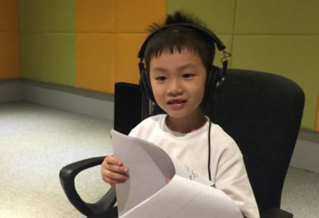 王宝强儿子王子豪谁在抚养,王宝强和王子豪是父子吗