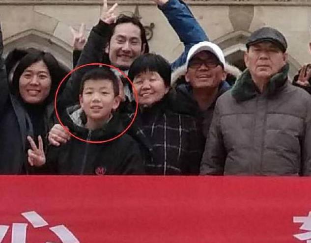 王宝强儿子王子豪谁在抚养,王宝强和王子豪是父子吗