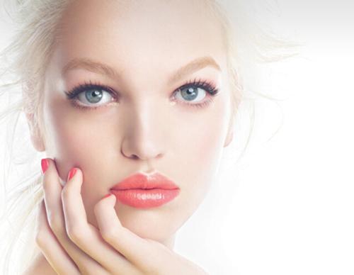 唇部护理最好的口红,使唇部滋润口红怎么涂最好