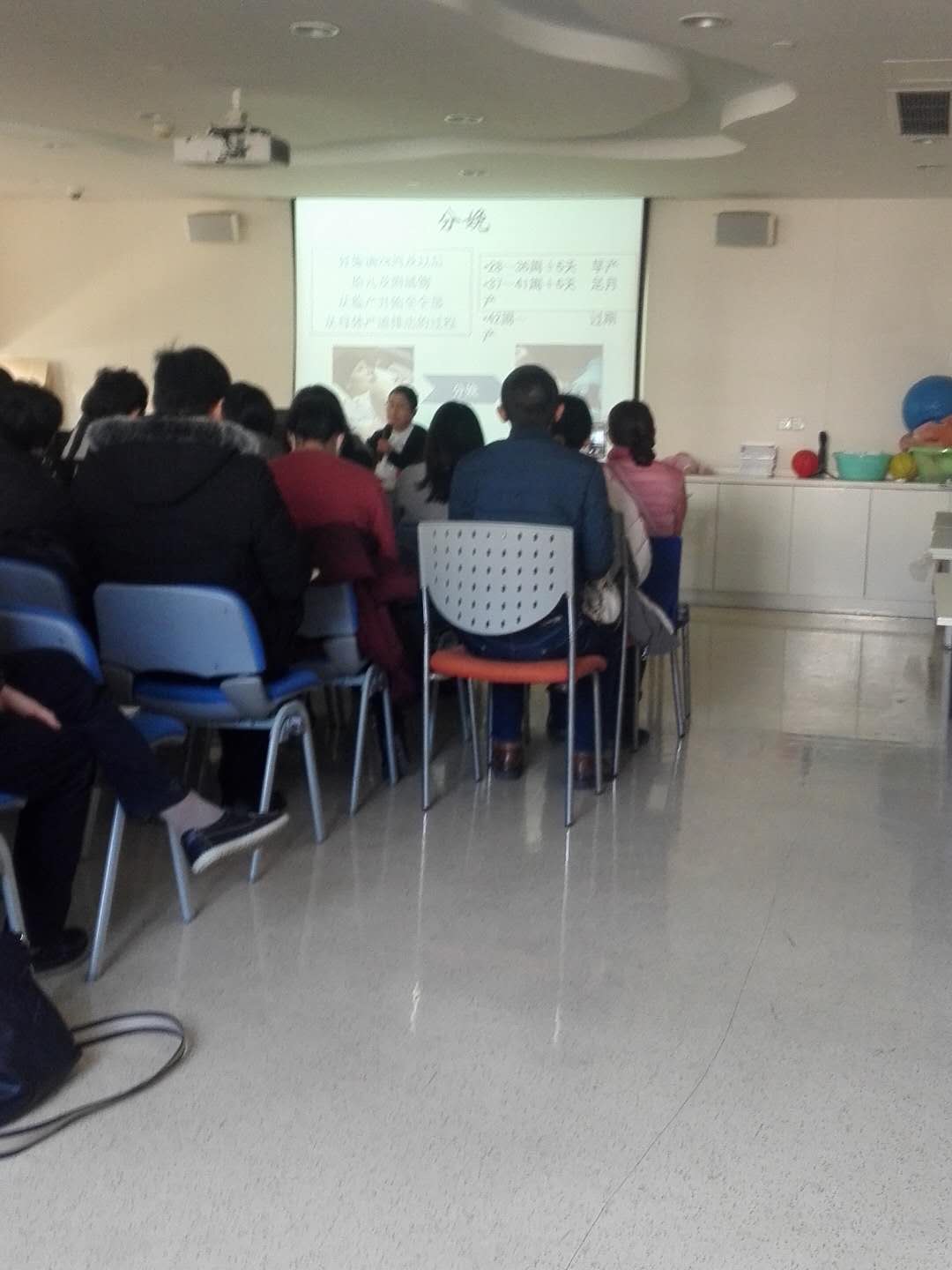 自然分娩不打无痛顺产的全部过程,顺产是通过产道自然分娩吗