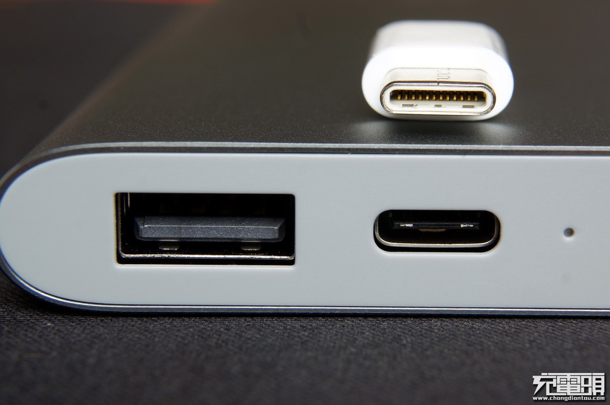 小米充电宝口袋版10000毫安评测,小米最好的充电宝是哪款