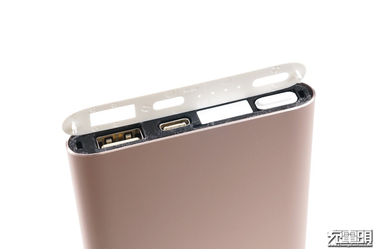 小米充电宝口袋版10000毫安评测,小米最好的充电宝是哪款