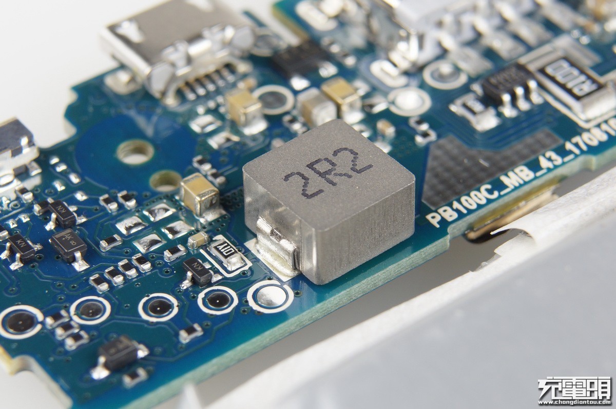 小米充电宝口袋版10000毫安评测,小米最好的充电宝是哪款