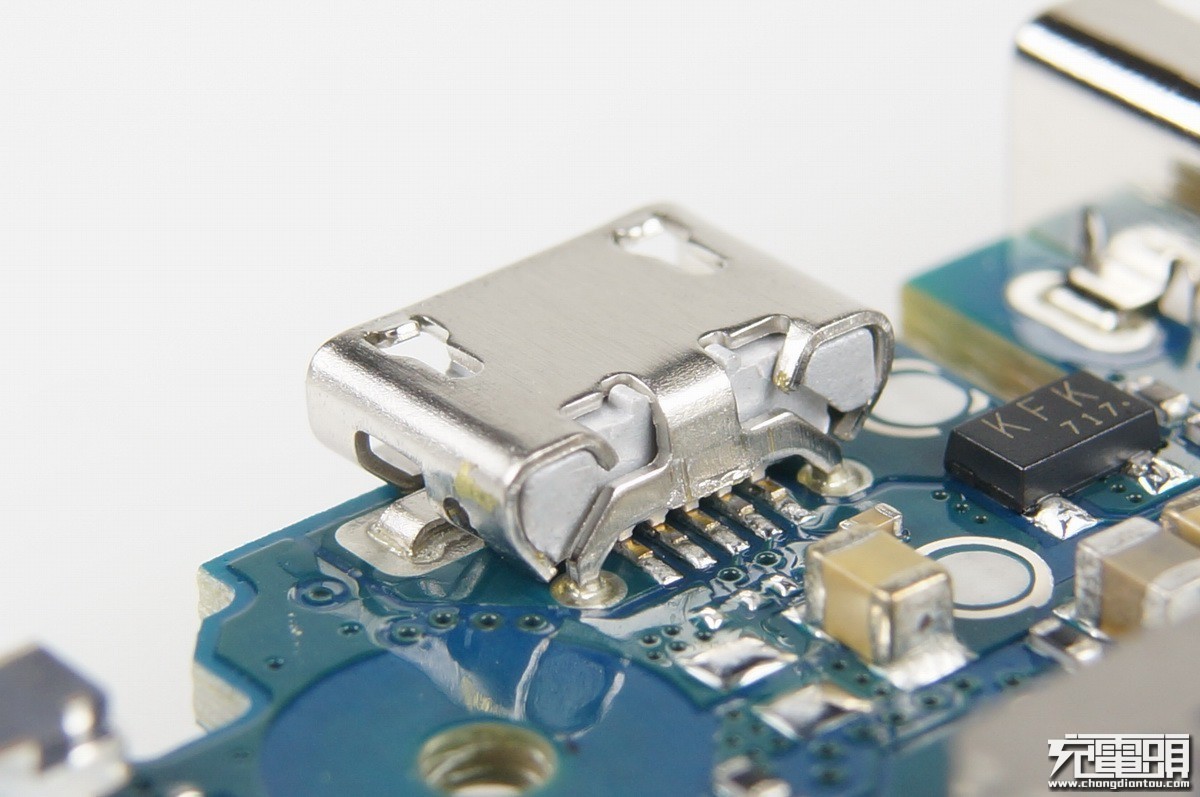 小米充电宝口袋版10000毫安评测,小米最好的充电宝是哪款