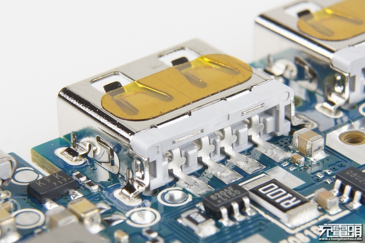 小米充电宝口袋版10000毫安评测,小米最好的充电宝是哪款