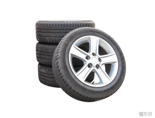 一款超静音的轮胎来看一下,静音效果最好的轮胎推荐