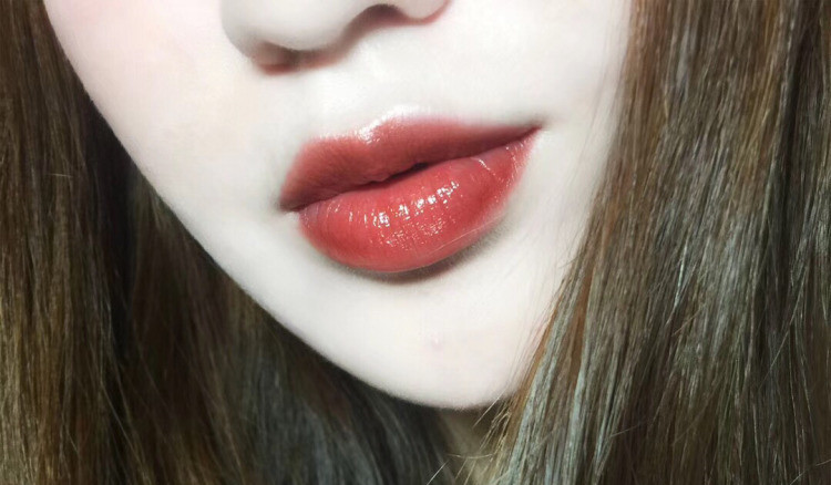 盘点走在街上就会被人问的口红和色号！这些才是经典真绝色！