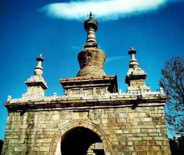 中国最神秘的4座佛塔,中国著名的佛塔排名