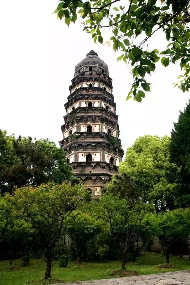 中国最神秘的4座佛塔,中国著名的佛塔排名