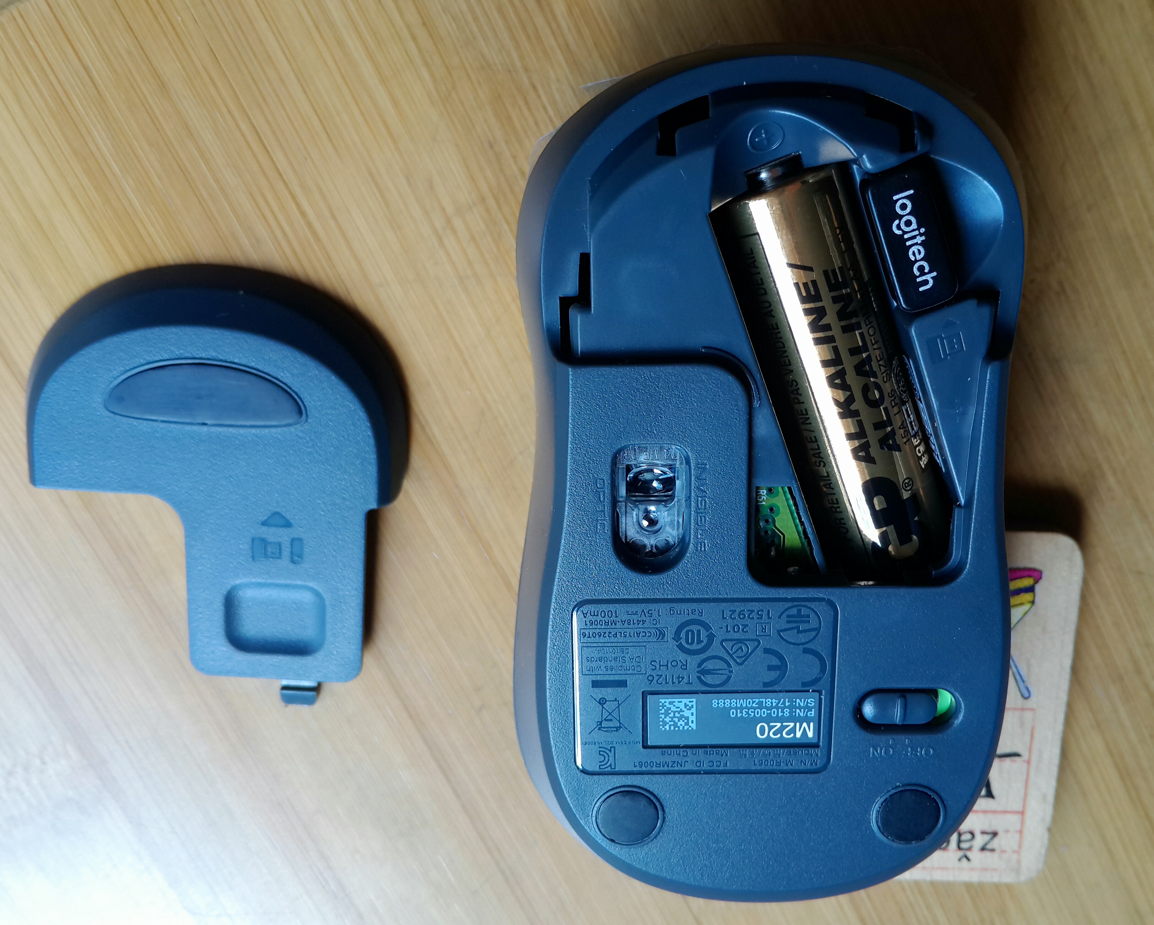 拆罗技无线鼠标的方法,拆一个全新的罗技m220无线鼠标