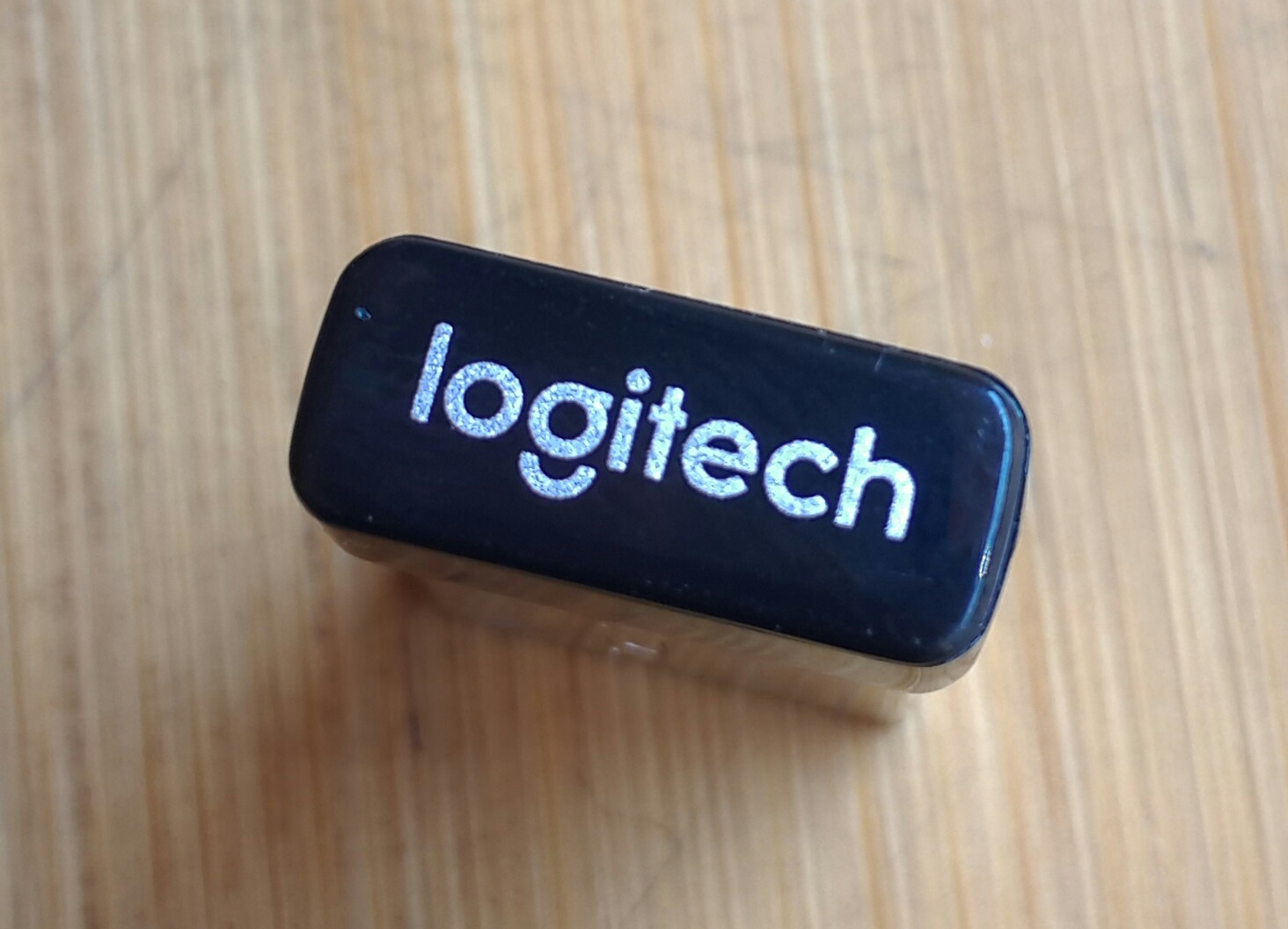 拆罗技无线鼠标的方法,拆一个全新的罗技m220无线鼠标