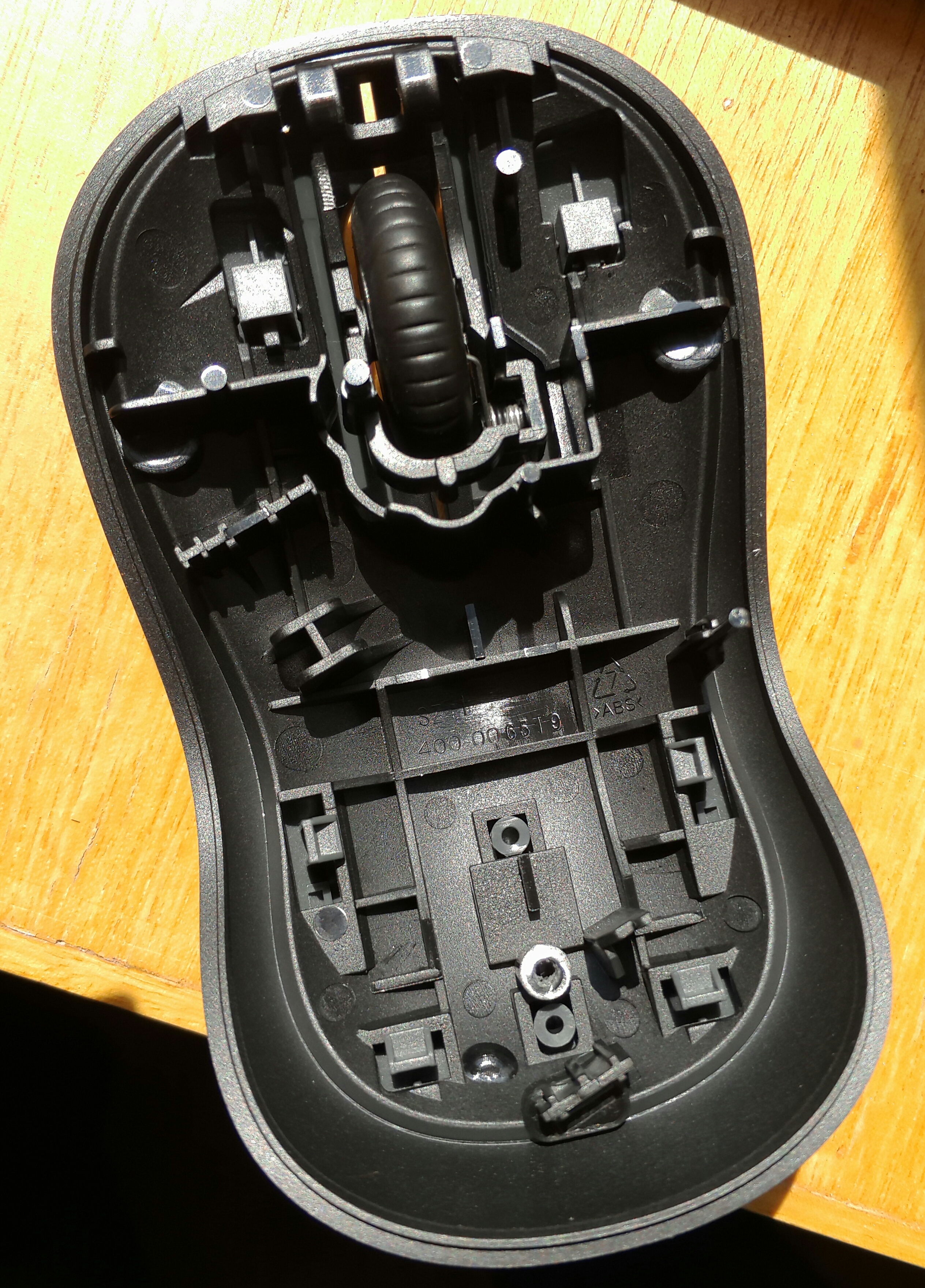 拆罗技无线鼠标的方法,拆一个全新的罗技m220无线鼠标