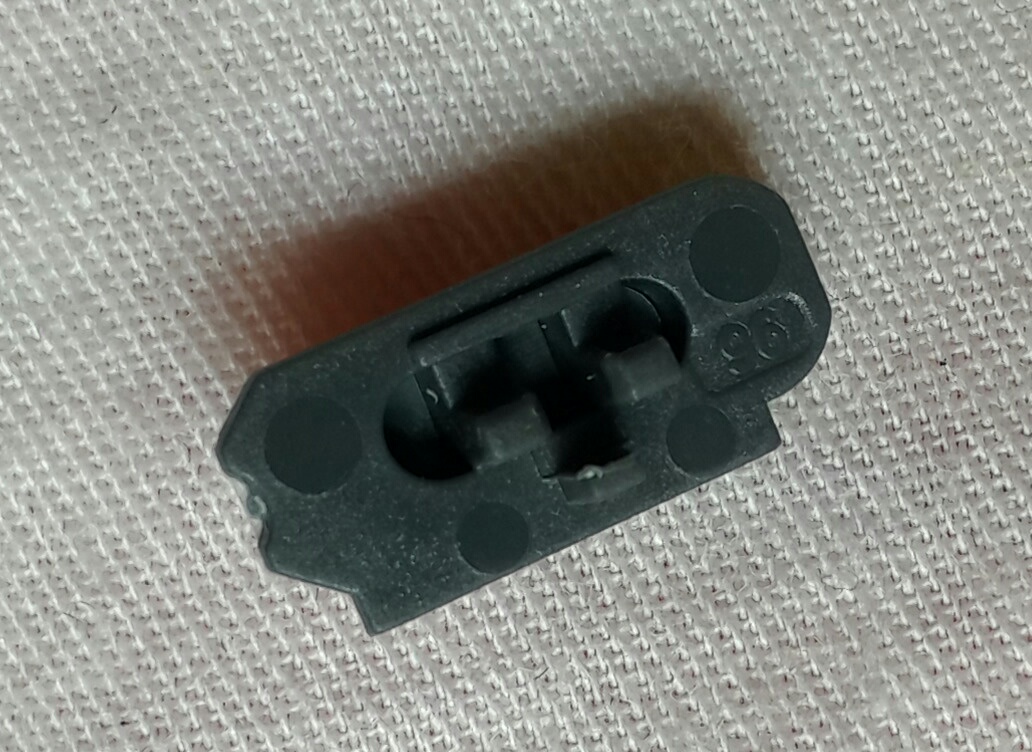 拆罗技无线鼠标的方法,拆一个全新的罗技m220无线鼠标