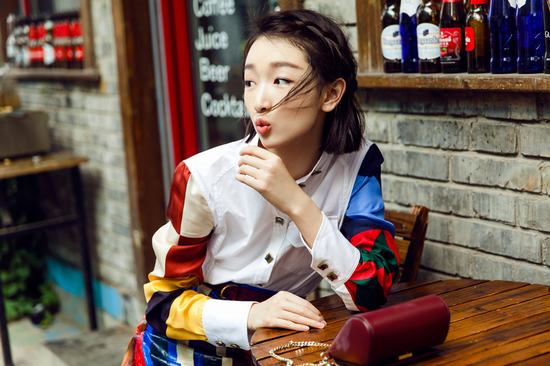 有人老嘲讽胸小怎么回击,被人调侃胸小怎么回怼