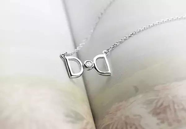 美丽如你却缺一条锁骨链,你可以没有锁骨但你要有条锁骨链