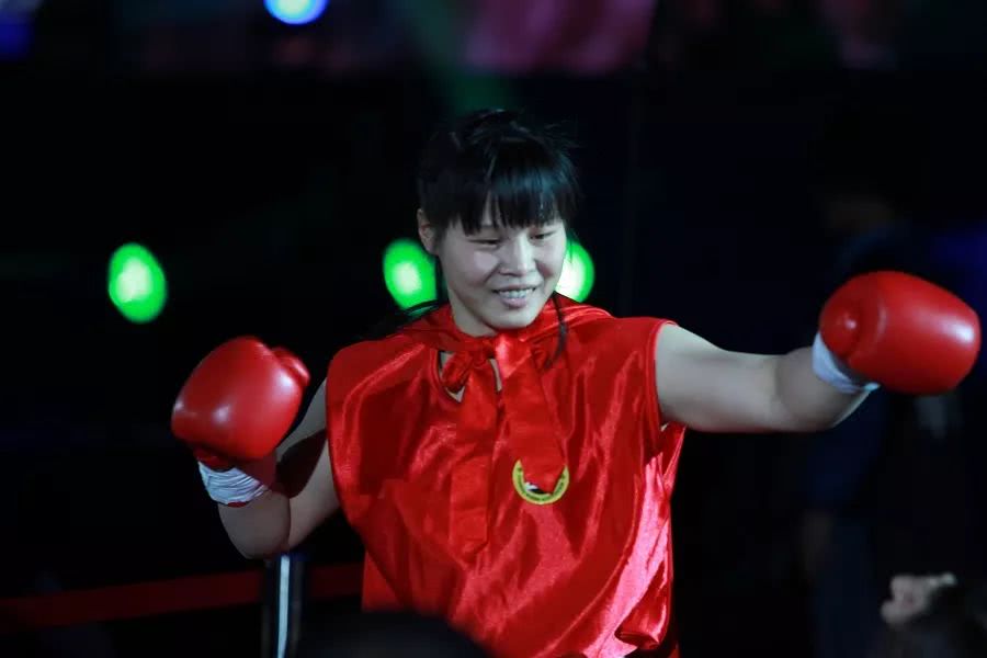 刘玲玲世界冠军,刘玲玲河北