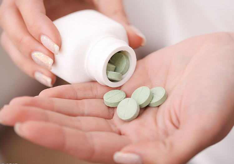 备孕吃叶酸会不会导致姨妈推迟,备孕吃叶酸后月经很少