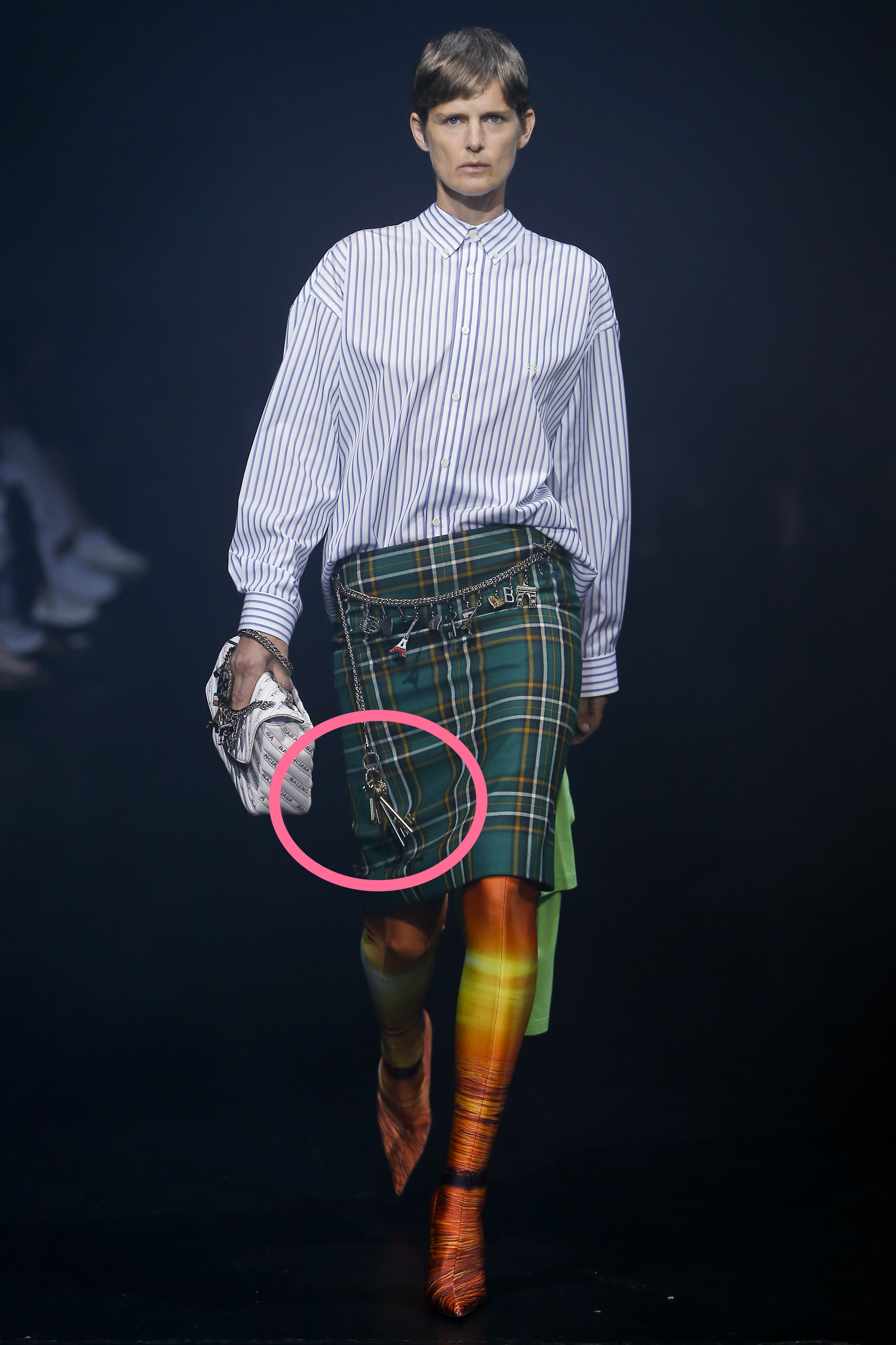 宋茜同款钥匙,一串钥匙九千多万