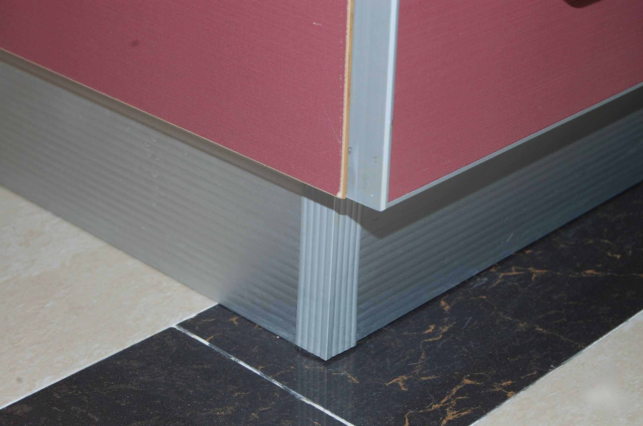 厨房橱柜下面用砖砌台子,厨房砌地台砌橱柜全过程