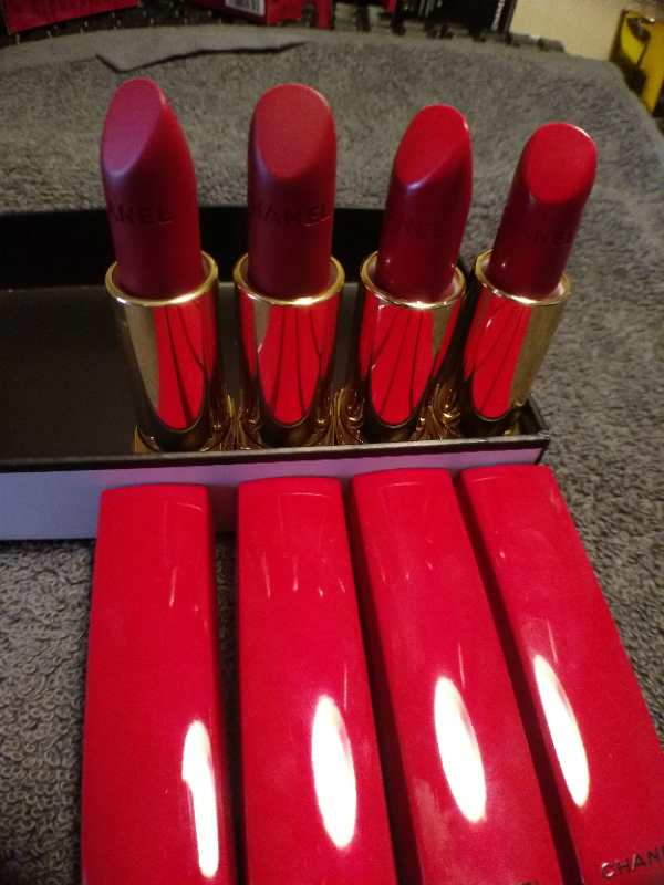 前男友送我口红应该怎么办,前男友送我30元口红