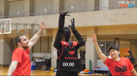 樱木花道远程投篮两球,樱木花道滑翔机扣篮