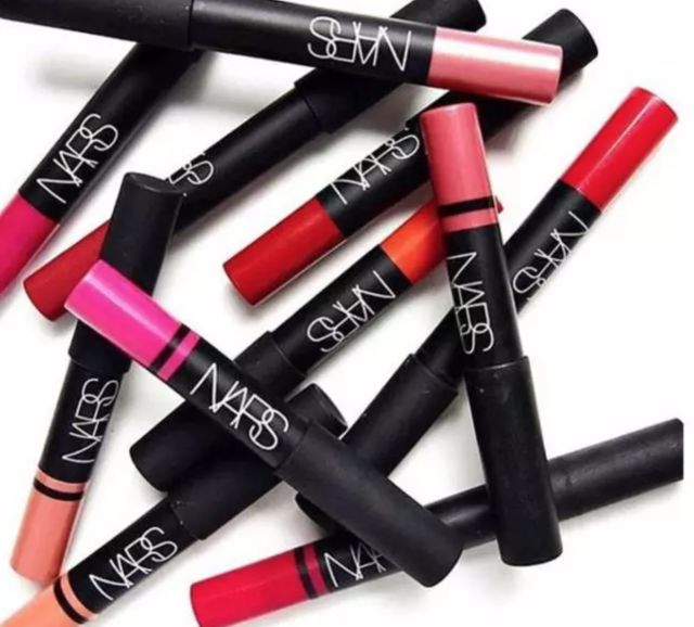 女性必备的四款口红,这些口红颜色一抹让你美到尖叫