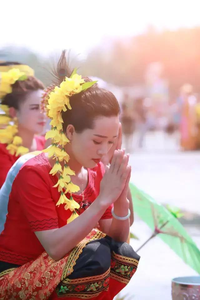 读本专题丨这群老外在芒市:在赛场上奔跑,在美景中流连