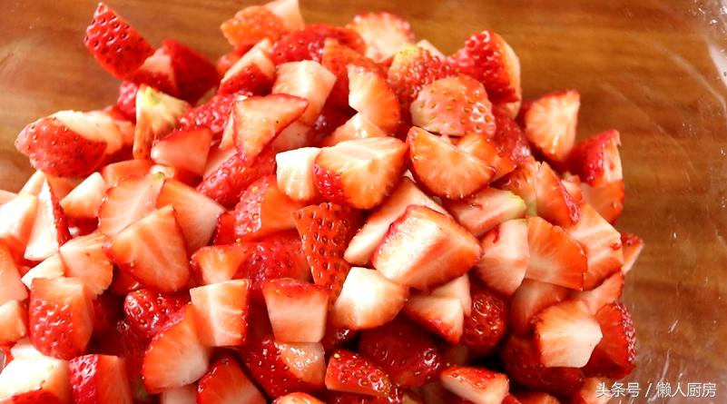 吃不完的草莓怎么做,吃不完的草莓怎么来做酱