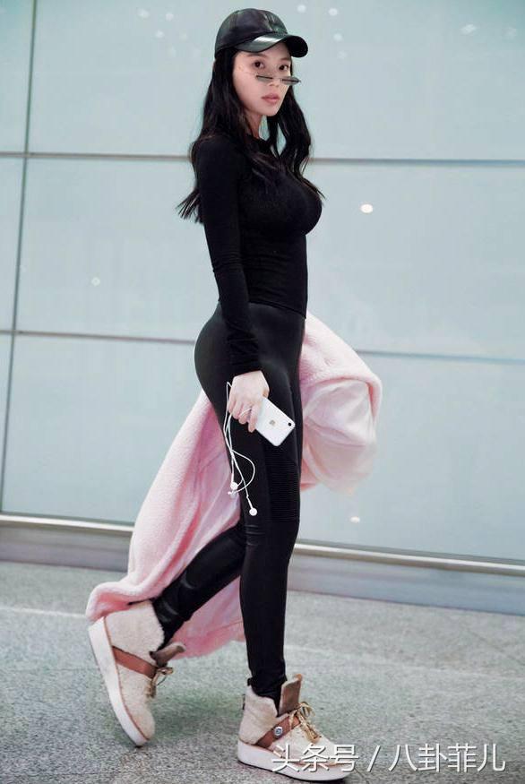 大嫂徐冬冬魅力不减当年,大嫂徐冬冬依然霸气侧漏