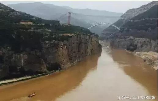 运城大梯子崖的桃花几月去最好,河津黄河大梯子崖景区天气预报