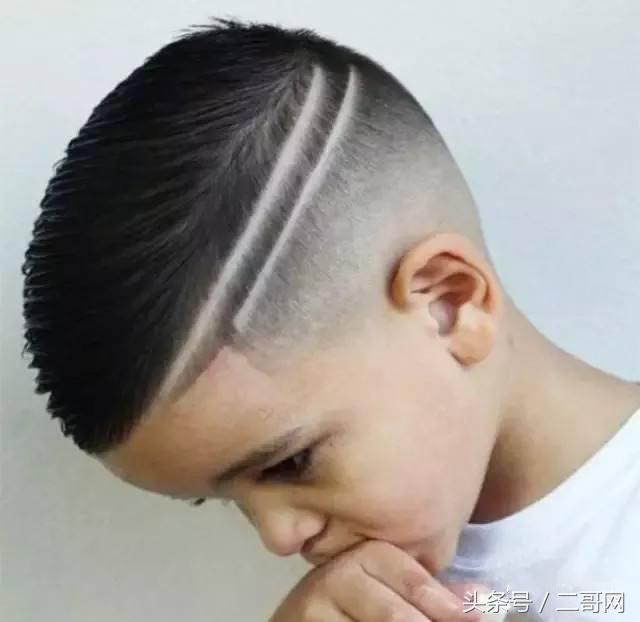 理发器在家里就能给宝宝理发,家用理发器怎么给儿童理发