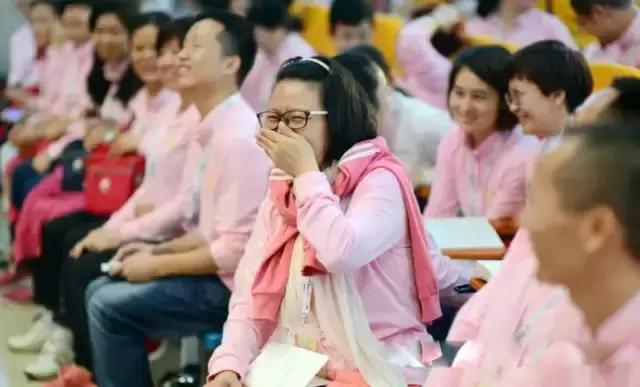 神奇！瞬间让你人见人爱的魅力四法，从此贵人不断，广开善缘