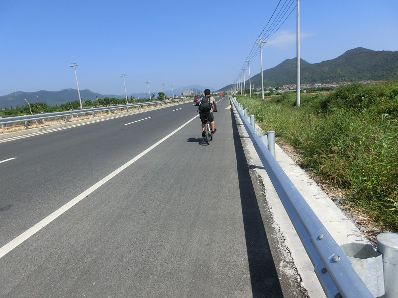 世界上最先进的自行车多少钱,世界上有几百万人民币的自行车吗