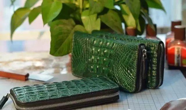 泰国鳄鱼皮具价格,鳄鱼皮具制作