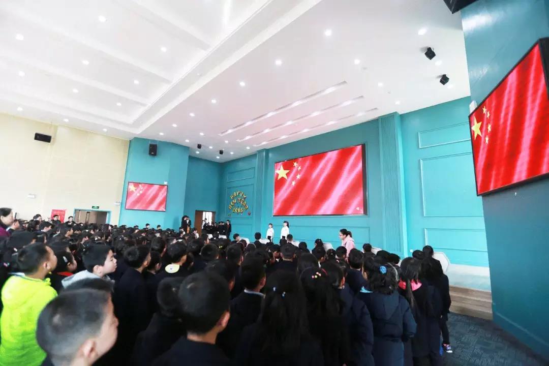 欢歌踏春来——武汉光谷国际外国语学校“植树节”专题晨会