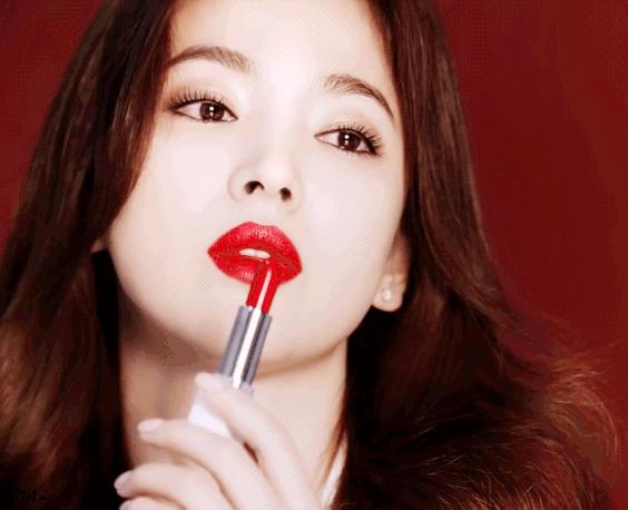 12星座的水晶高跟鞋和口红,蛇星座适合什么颜色的口红