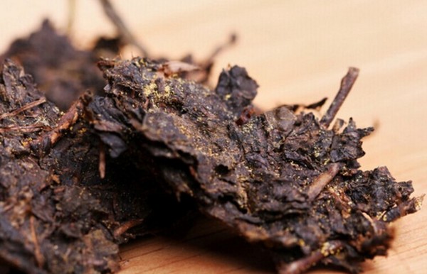 变质的茶叶喝了会怎样,变质茶叶还可以泡吗