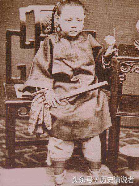 古代三寸金莲裹脚干嘛的,古代三寸金莲对女性多可怕