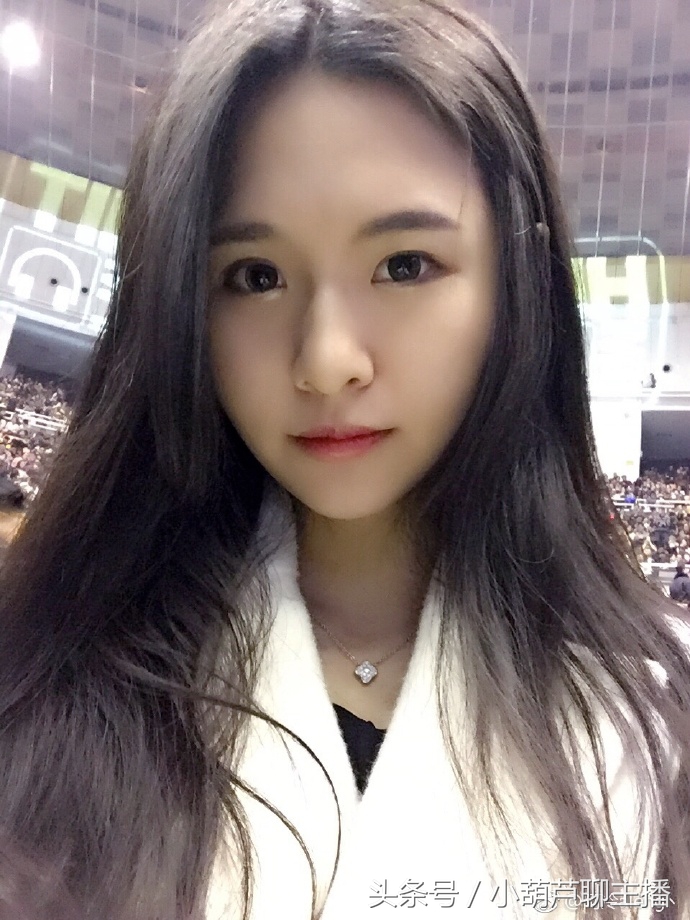 斗鱼主播阿冷位居榜首,斗鱼顶级主播阿冷