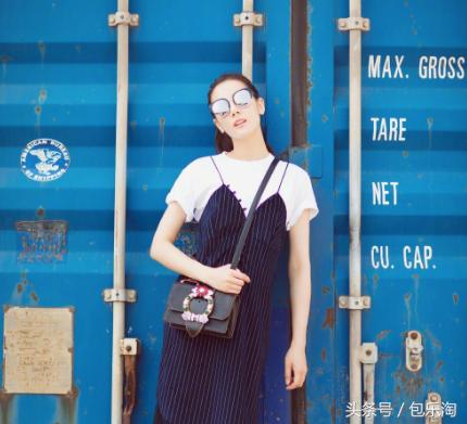 俞飞鸿同款普拉达包包,俞飞鸿机场包包