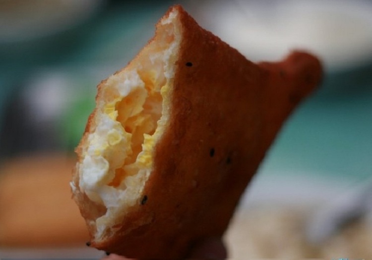 特色小吃炸蛤蟆,鸡蛋蛤蟆小吃