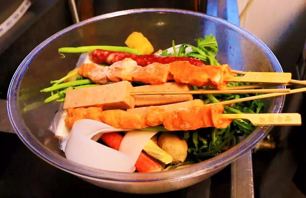 兰州这碗麻辣烫有“毒”，竟让人连汤都喝的不剩一滴！