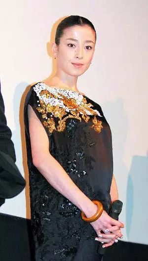 宫泽理惠老公森田刚 (宫泽理惠老公森田刚年轻的样子)