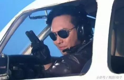 刘烨年轻时候的样子和现在的样子,刘烨演技被完爆