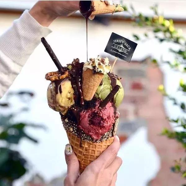 意大利：大家最近都爱舔……我这款冰淇淋