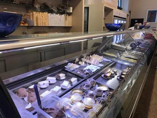 意大利：大家最近都爱舔……我这款冰淇淋