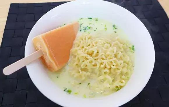 意大利：大家最近都爱舔……我这款冰淇淋