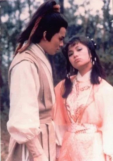 凤凰男与孔雀女的爱情,凤凰男与孔雀女的三观