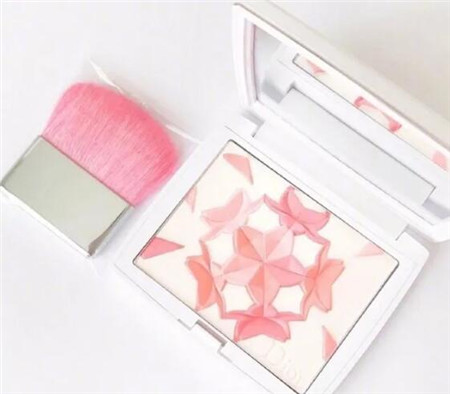 樱花限定款补水保湿,日系樱花大赏护肤品